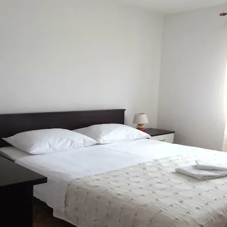 Apartmán Apt.branka With Pool In Natur Ljubač